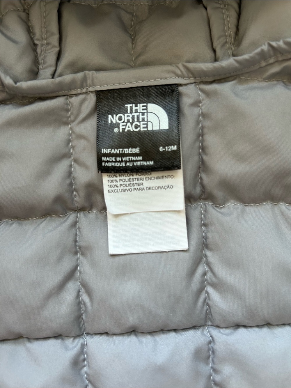 The North Face Kids Light Gray Quilted Hooded Jacket size 6-12M - Picture 6 of 8